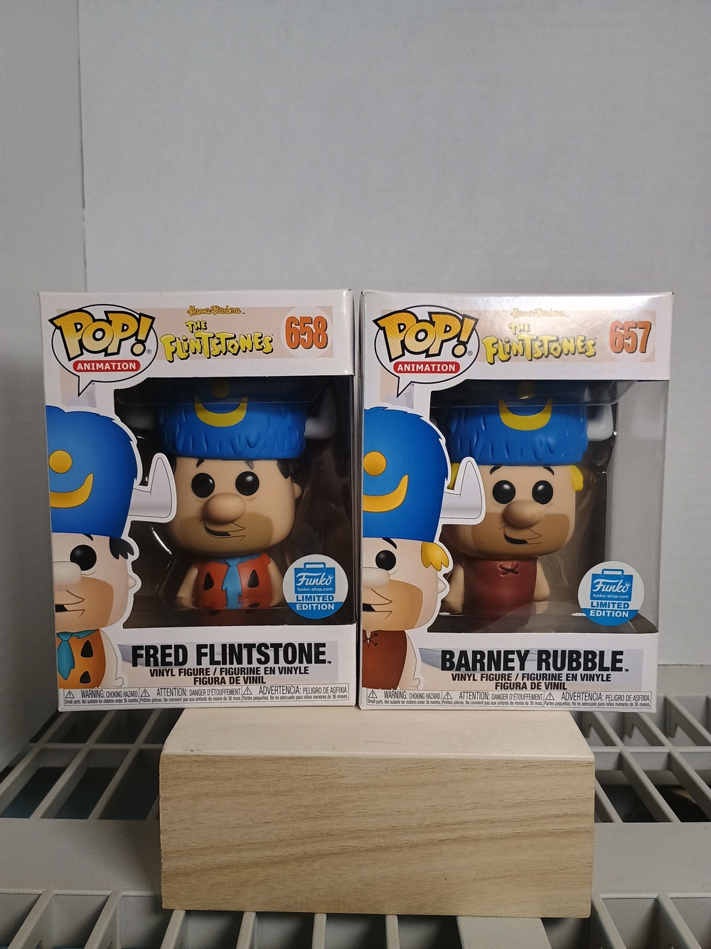 Funko Pop! Animation The Flintstones Fred Flintstone #658 & Barney Rubble #657